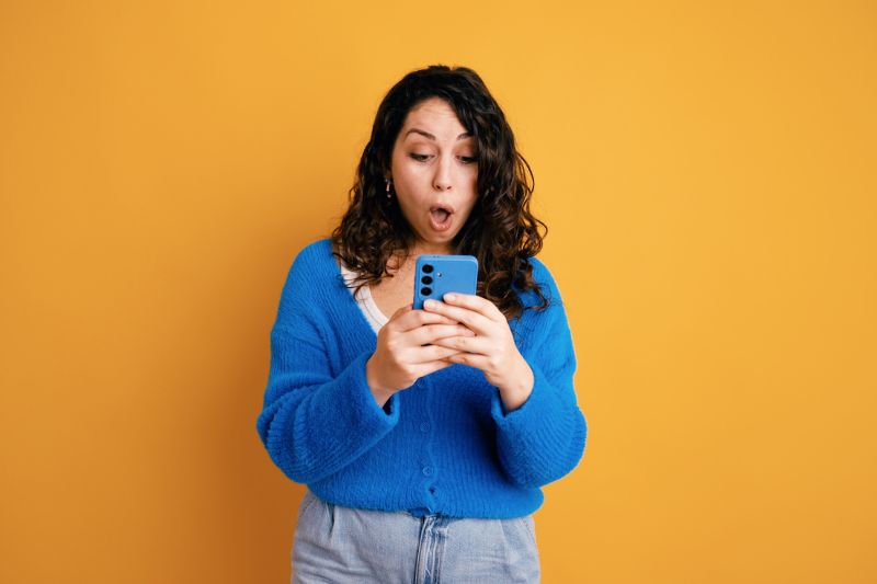 confronto-migliori-display-smartphone-oled-2026